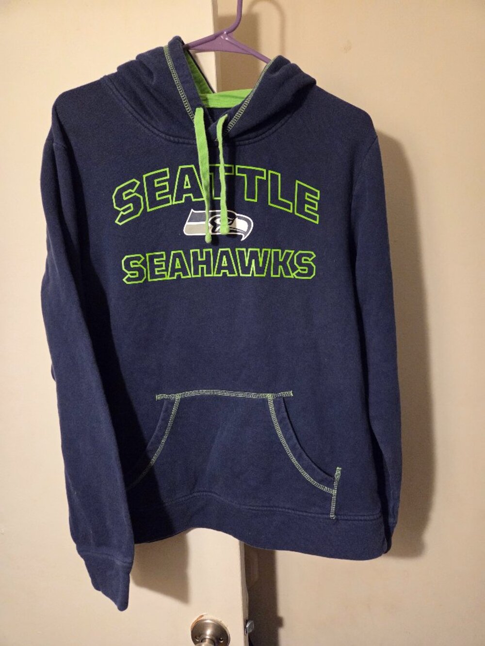 Mens size medium NFL hoodie